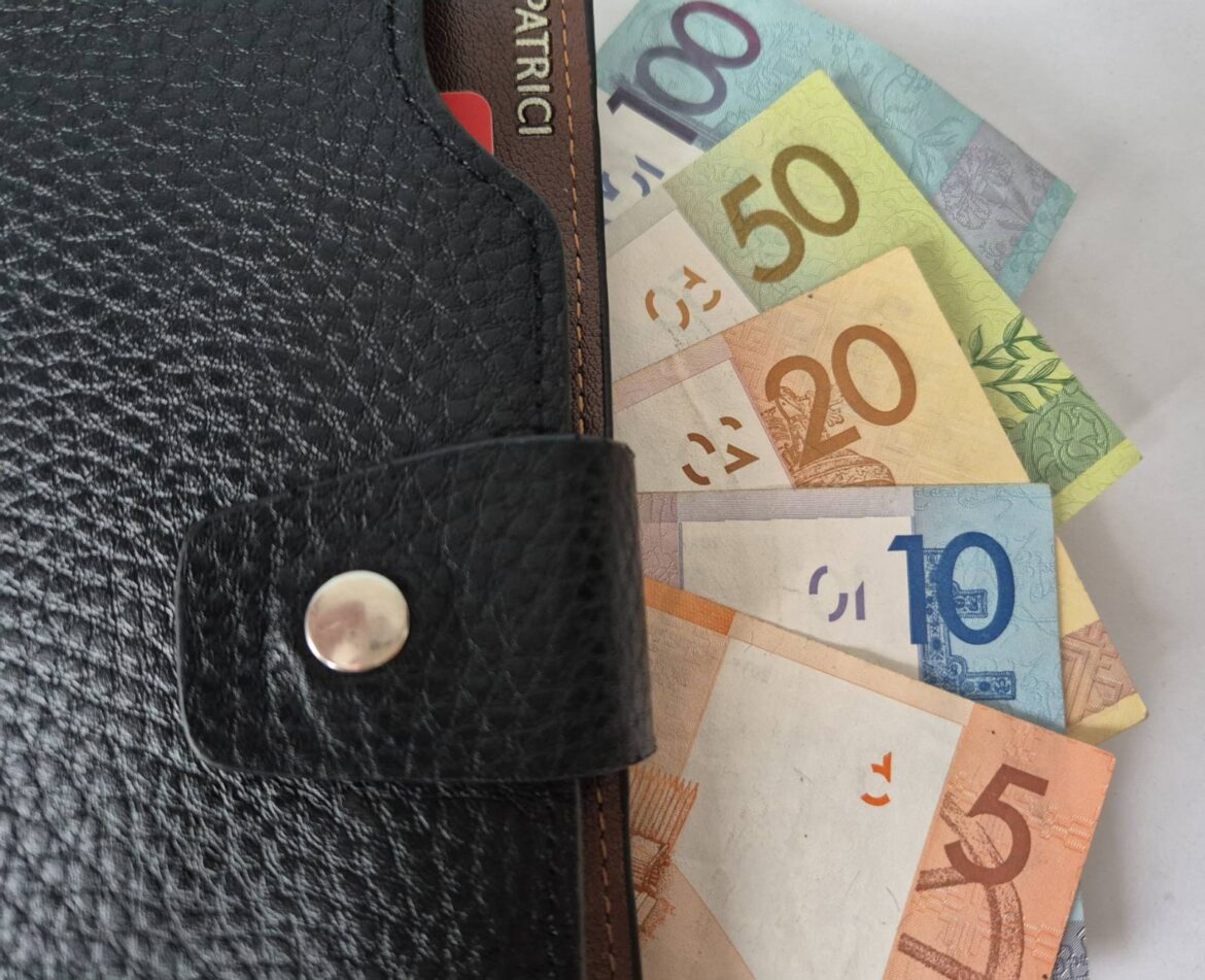 Расходы белорусских семей побили новый рекорд Зарплата