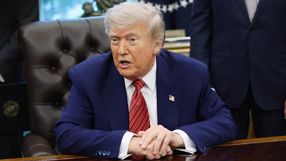 Трамп неожиданно передумал встречаться с Путиным Трамп