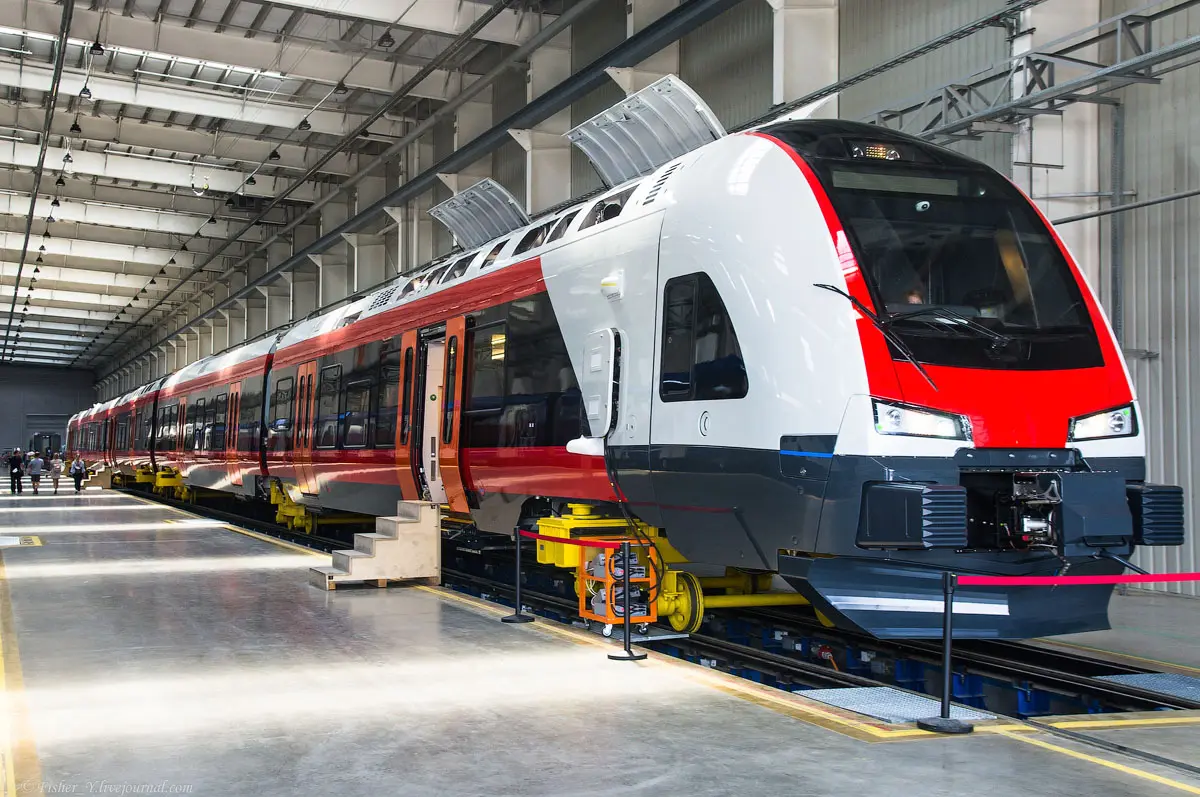поезд Stadler