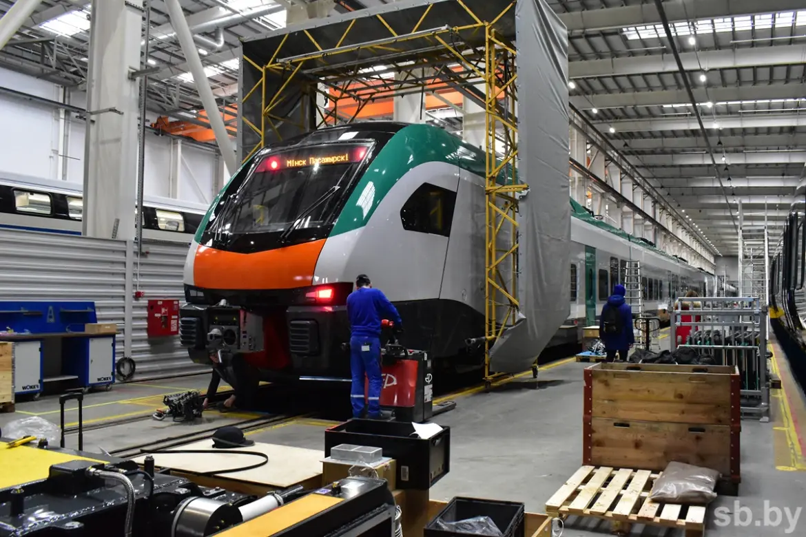 Stadler в Беларуси – завод оживает, но кто дал сигнал? поезд Stadler