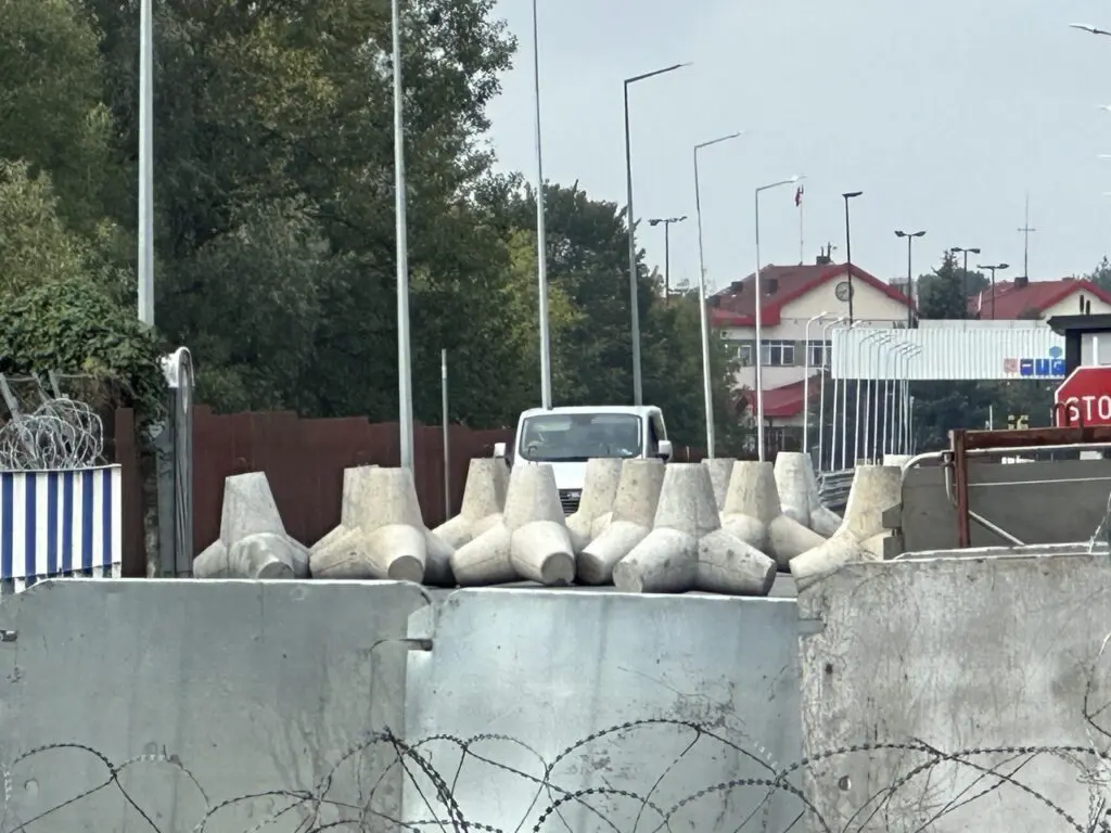 Польша хлопнула дверью: граница с Беларусью остаётся под замком кузница белостоцкая