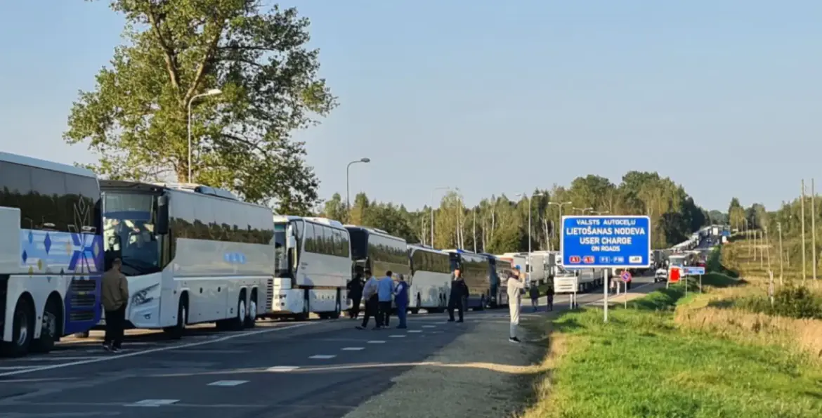 Прощай, автобус. Латвия хочет запретить рейсы в Беларусь автобусы латвия